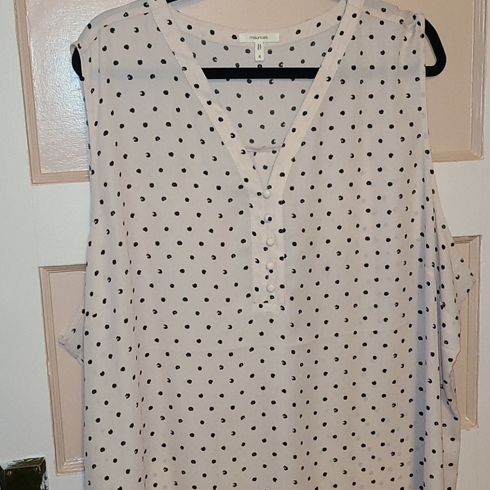 Polka-dot sleeveless shell